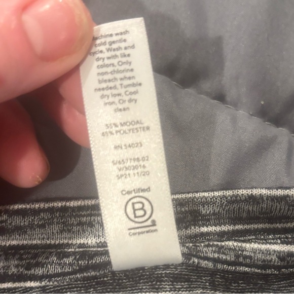 Athleta Striped Breezy Tank Size Small. Black & White Style #657798-02. - Picture 5 of 5